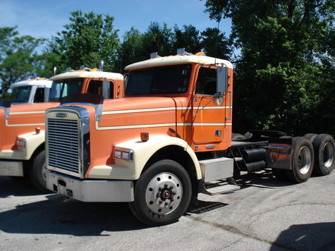 2003-2006 Freightliner Classic 132 XL