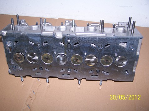 Fiat 1.9 JTD Cylinder Head ( complete )