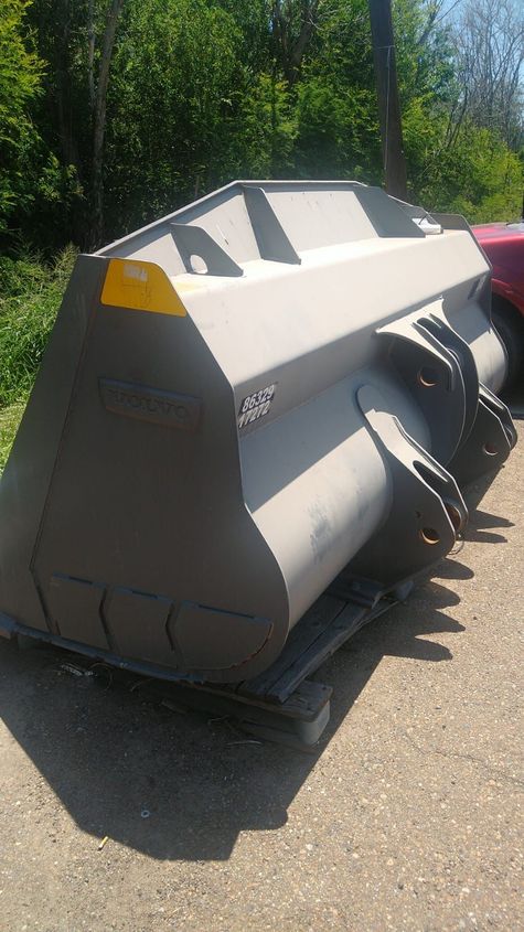 Volvo L220 Bucket for earth mover